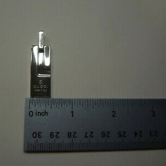 Authentic Gucci Logo G Pendant - Picture 6 of 7